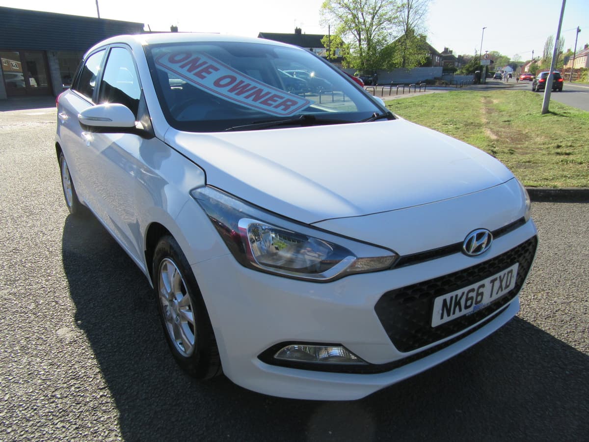 2016 Hyundai i20 SE MPI - Image 2