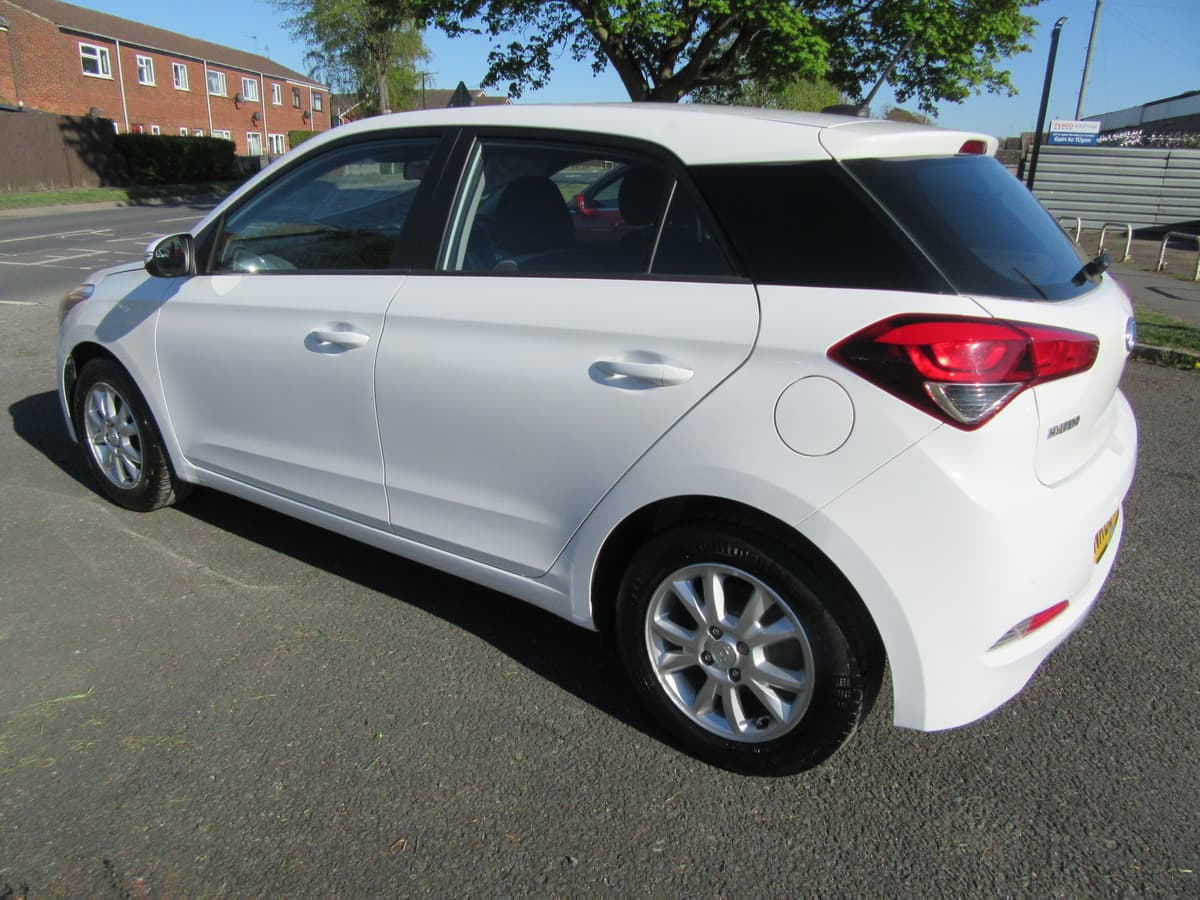 2016 Hyundai i20 SE MPI - Image 11