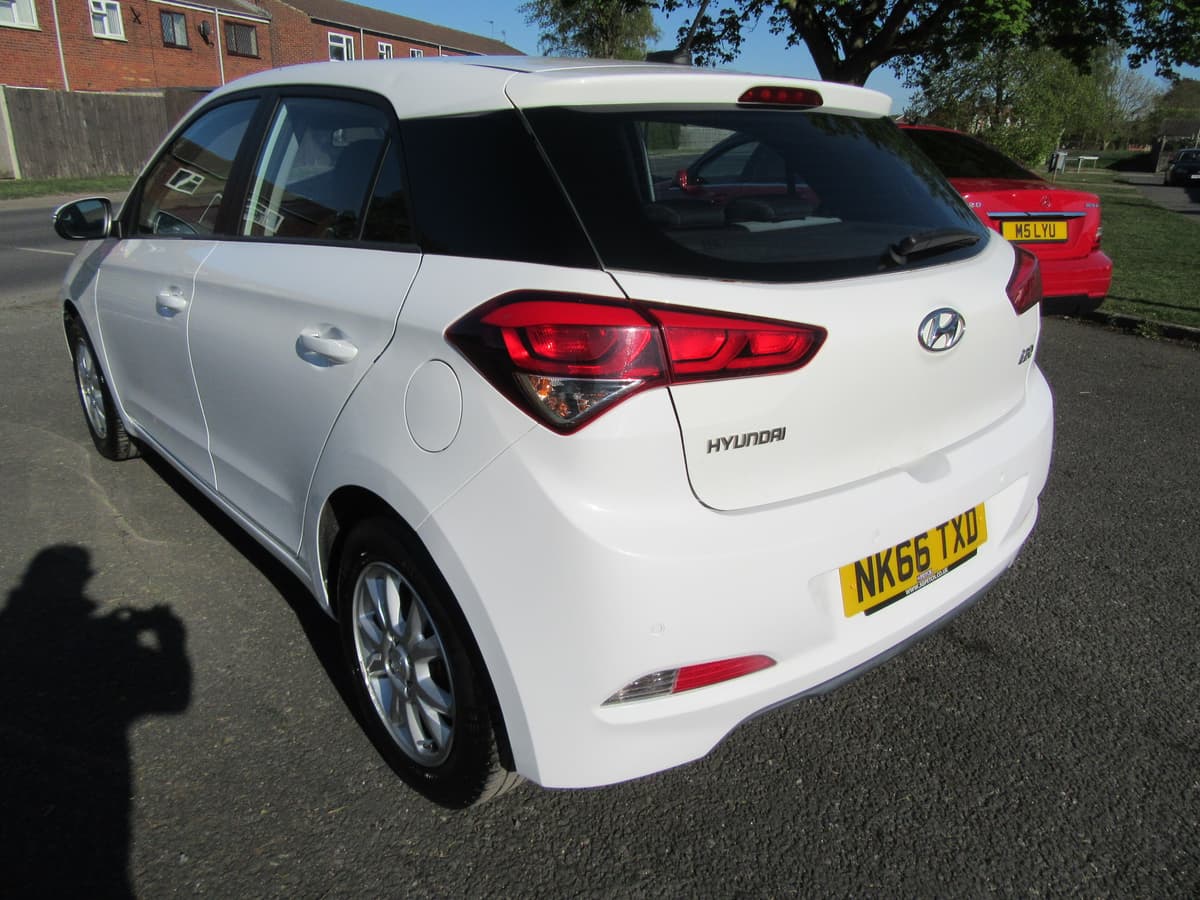 2016 Hyundai i20 SE MPI - Image 12