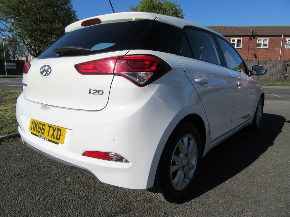 2016 Hyundai i20 SE MPI - Image 14