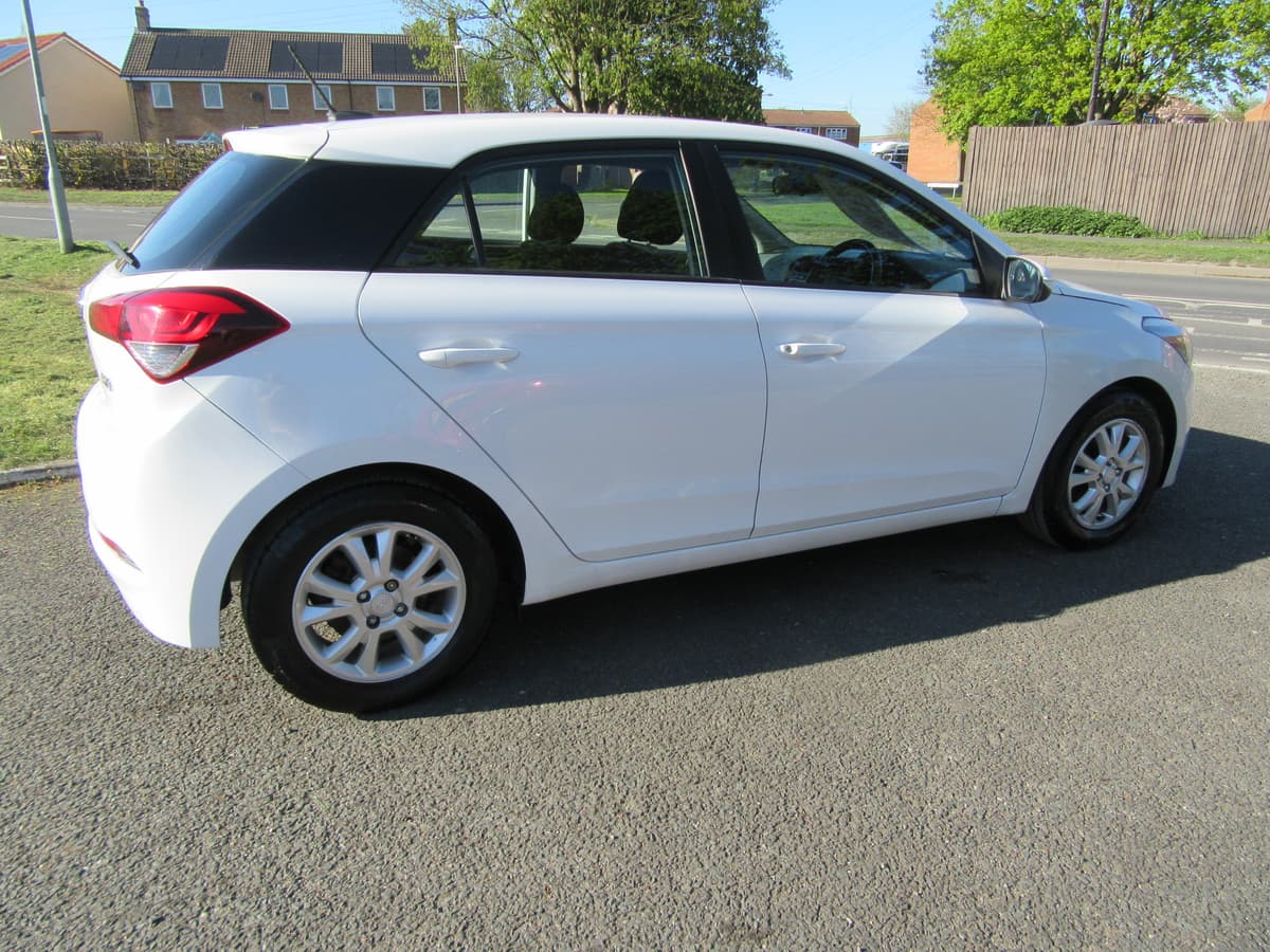 2016 Hyundai i20 SE MPI - Image 16