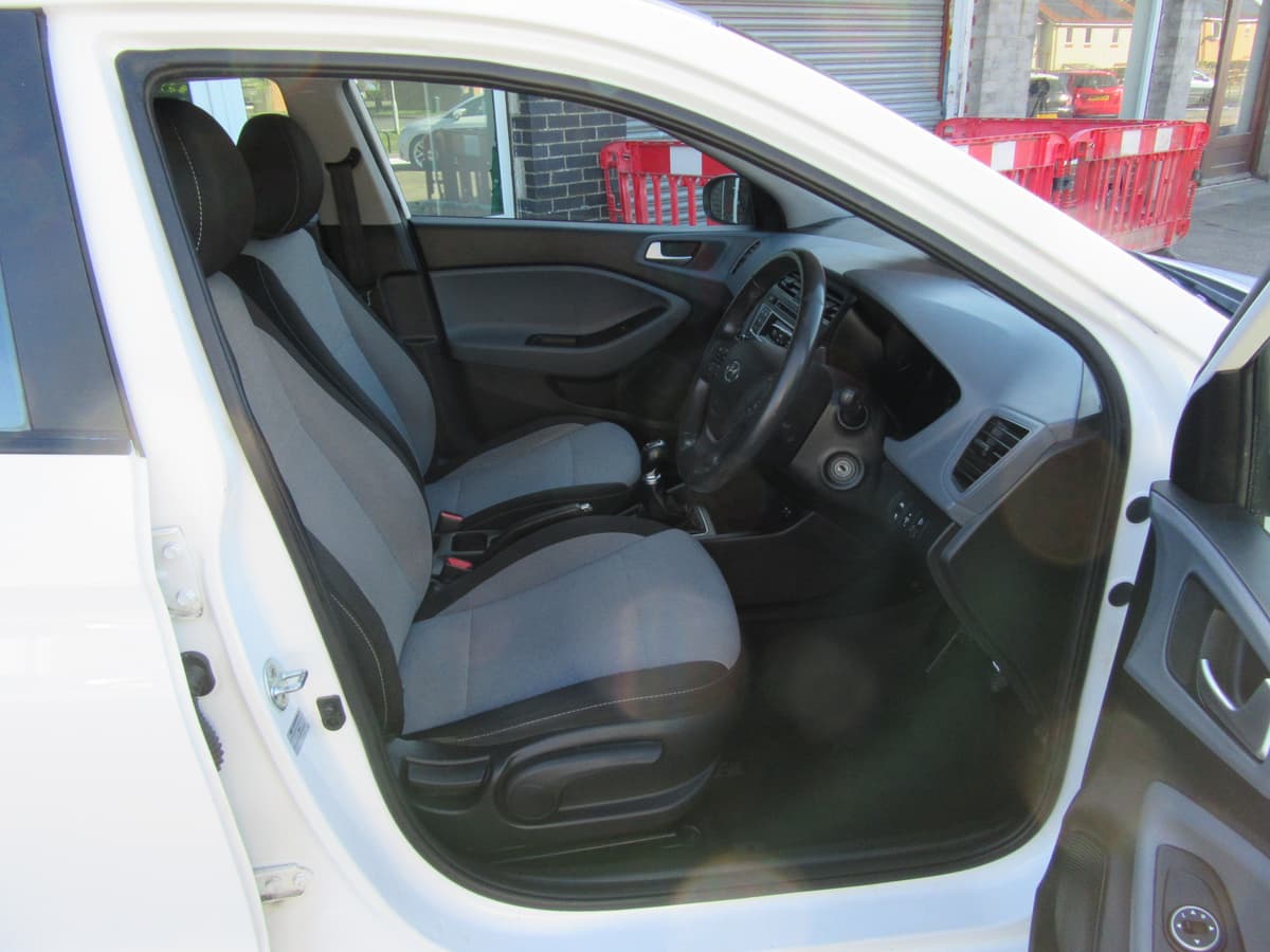 2016 Hyundai i20 SE MPI - Image 18