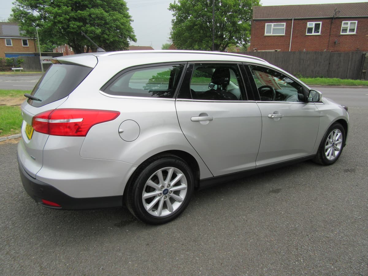 2017 Ford Focus Titanium Auto - Image 12