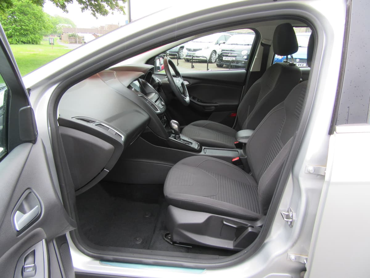 2017 Ford Focus Titanium Auto - Image 19