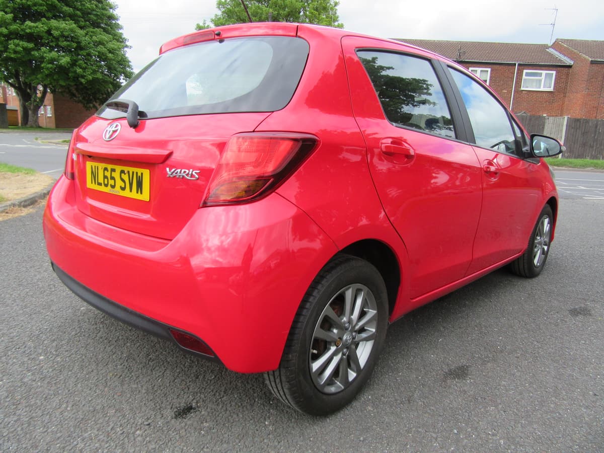 2015 Toyota Yaris Icon VVT-i - Image 11