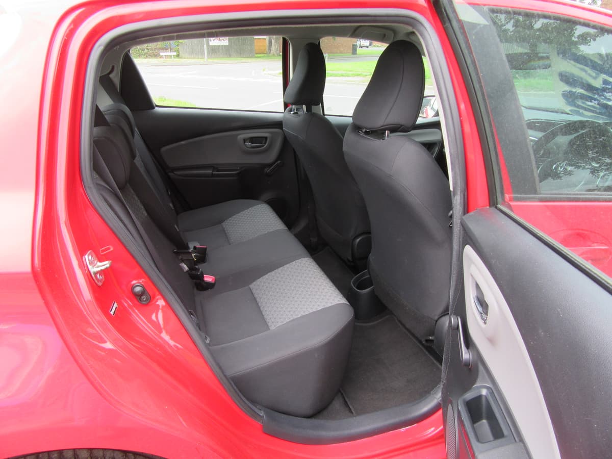 2015 Toyota Yaris Icon VVT-i - Image 17