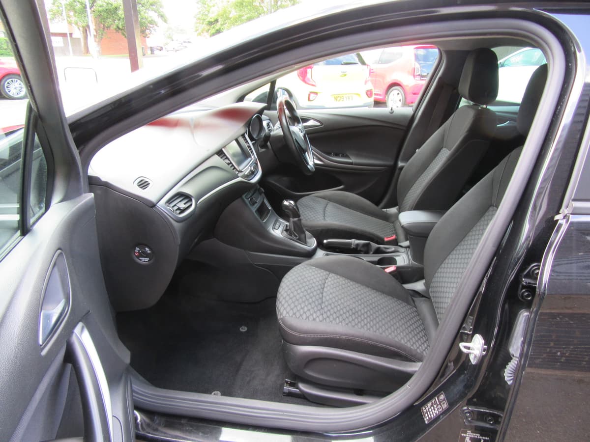 2021 Vauxhall Astra Business Edition Nav TD - Image 20