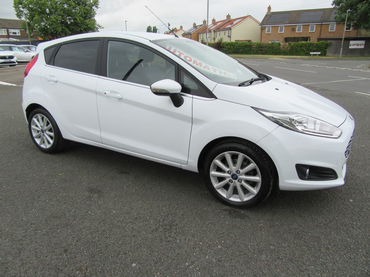 2016 Ford Fiesta Titanium Auto - Image 3