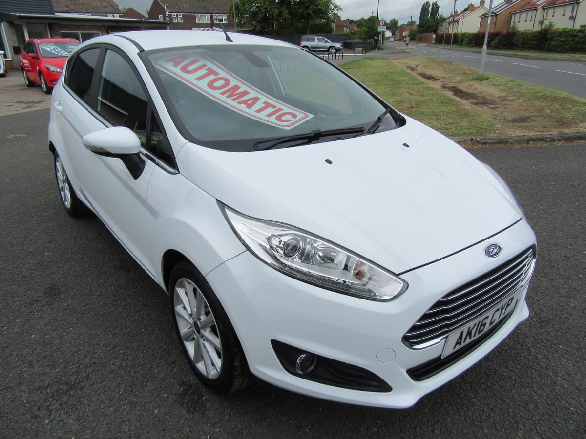 2016 Ford Fiesta Titanium Auto - Image 4
