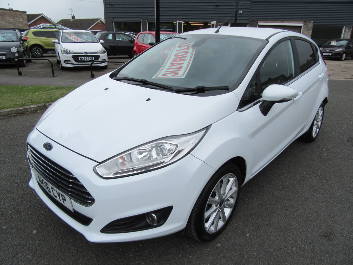 2016 Ford Fiesta Titanium Auto - Image 5