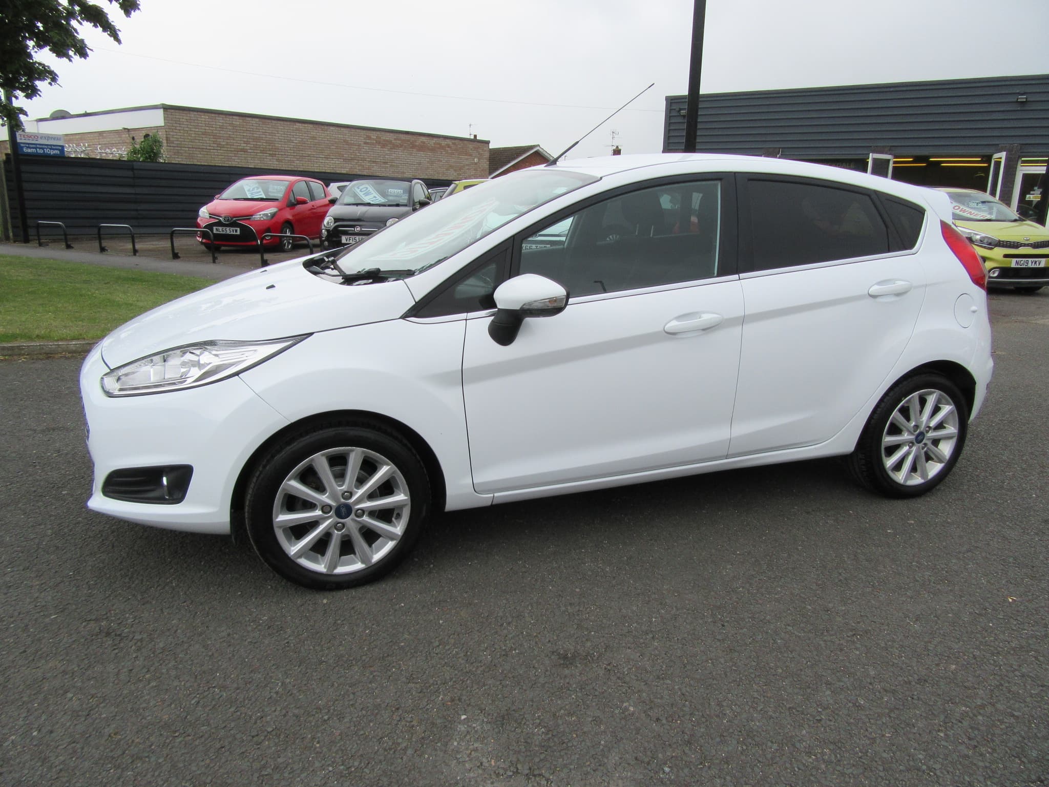 Ford Fiesta Titanium Auto - Image 8
