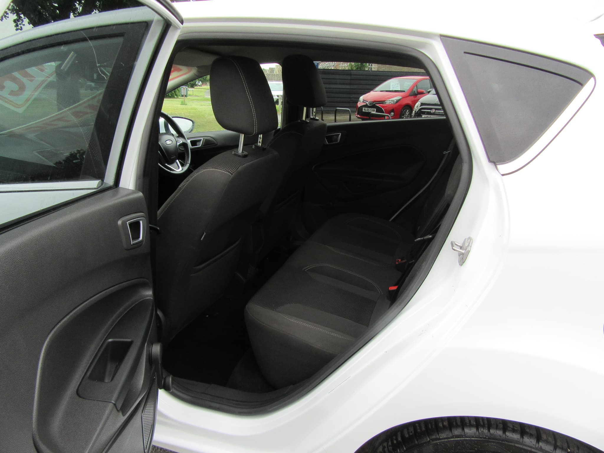 Ford Fiesta Titanium Auto - Image 18