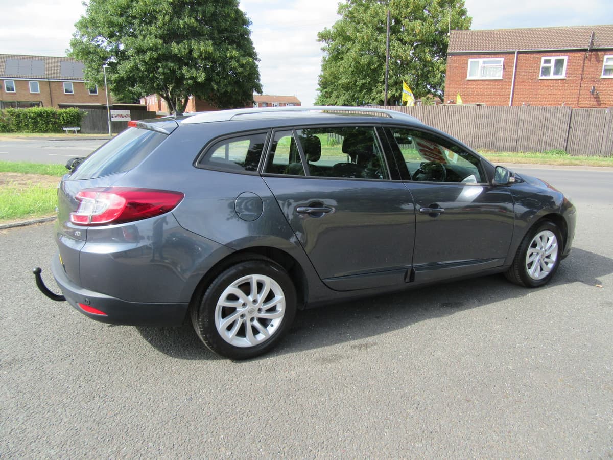 2015 Renault Megane Dynamique TT Energy dCi S/S - Image 15