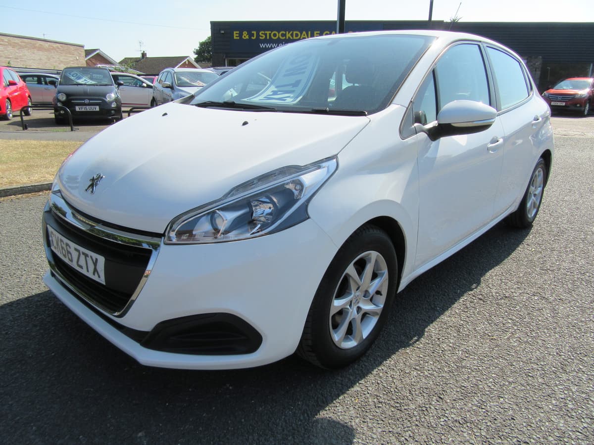 2016 Peugeot 208 Active - Image 1