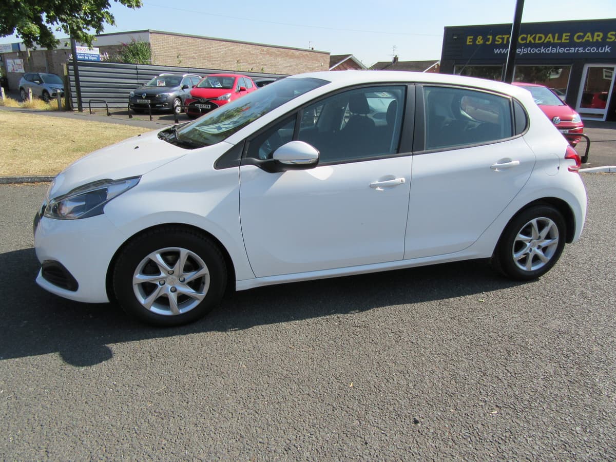 2016 Peugeot 208 Active - Image 4