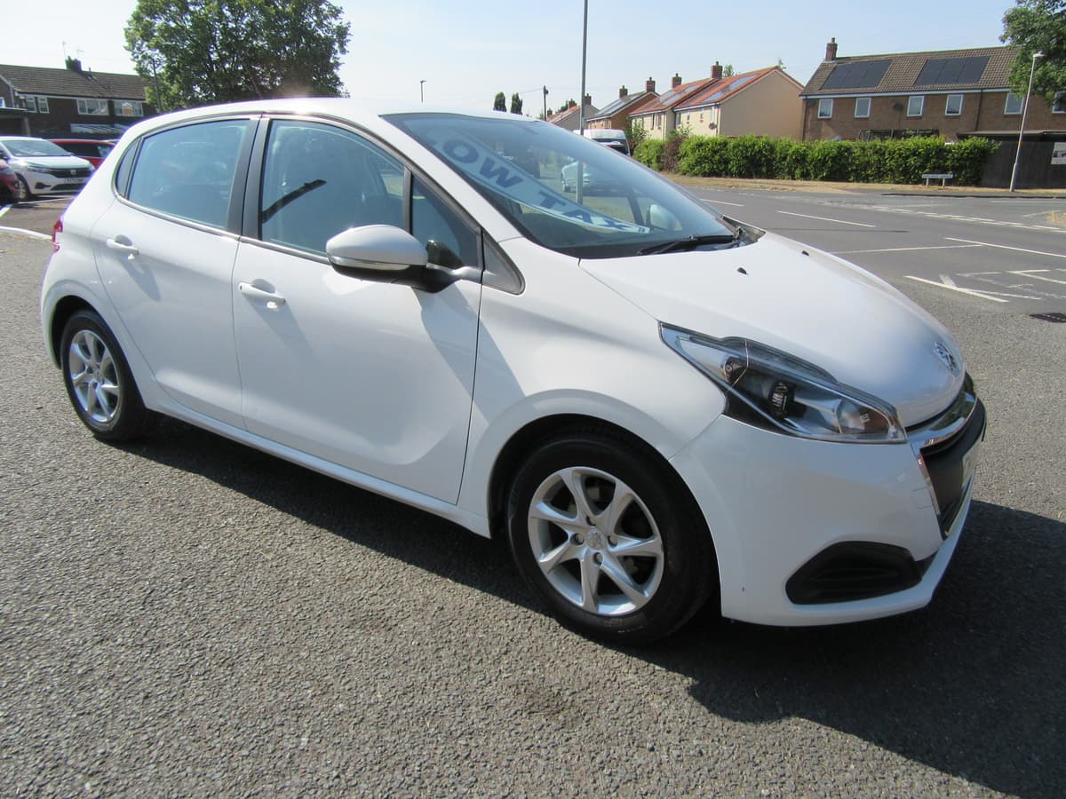 2016 Peugeot 208 Active - Image 6