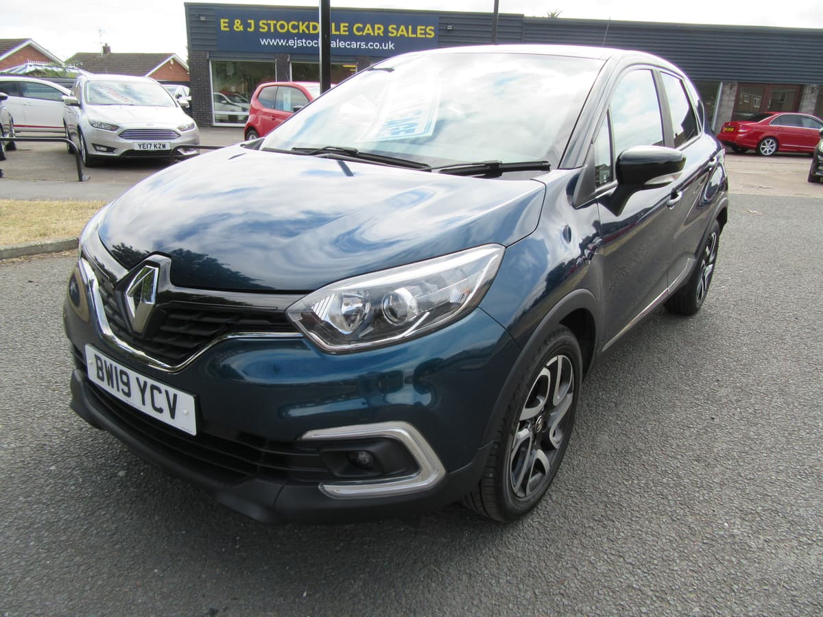 2019 Renault Captur Iconic TCe - Image 1