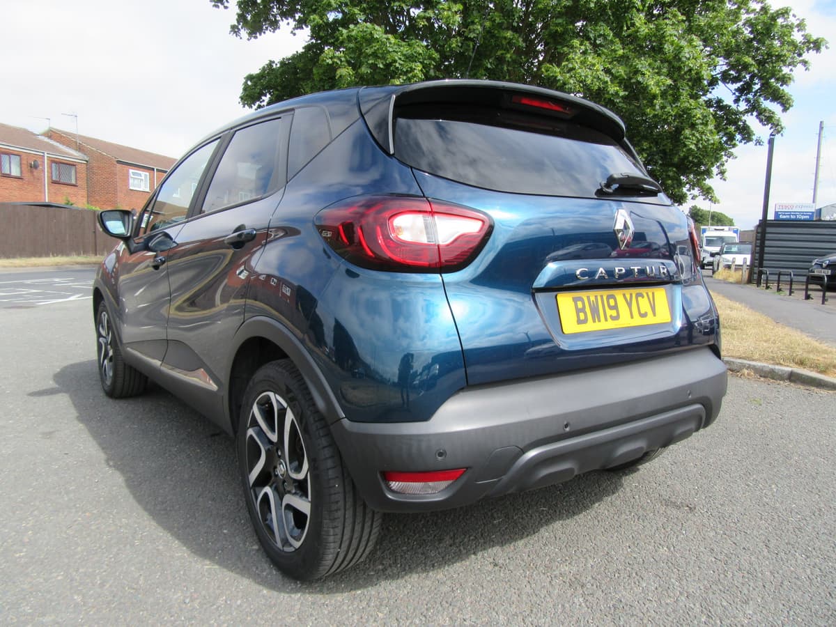 2019 Renault Captur Iconic TCe - Image 11