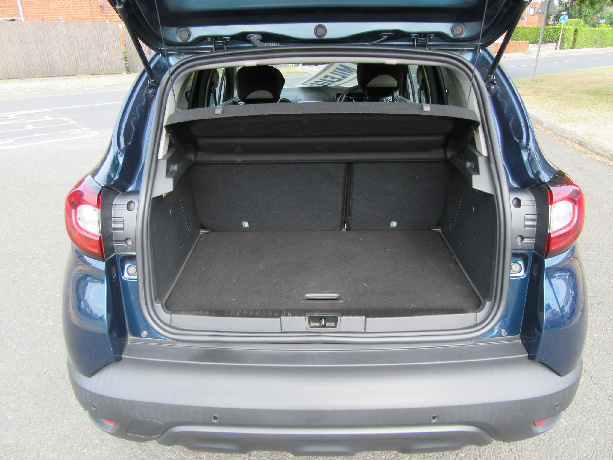 Renault Captur Iconic TCe - Image 15