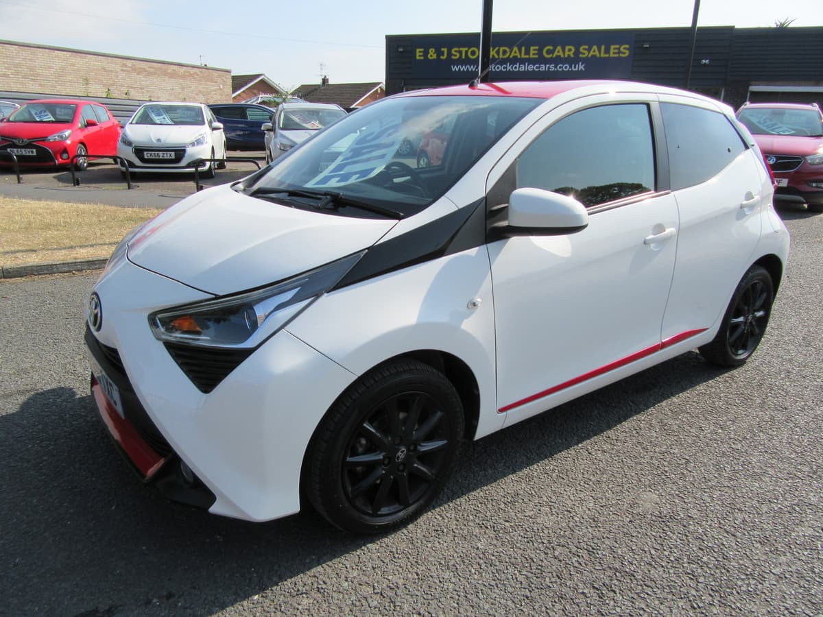 2018 Toyota Aygo X-Press VVT-i - Image 2
