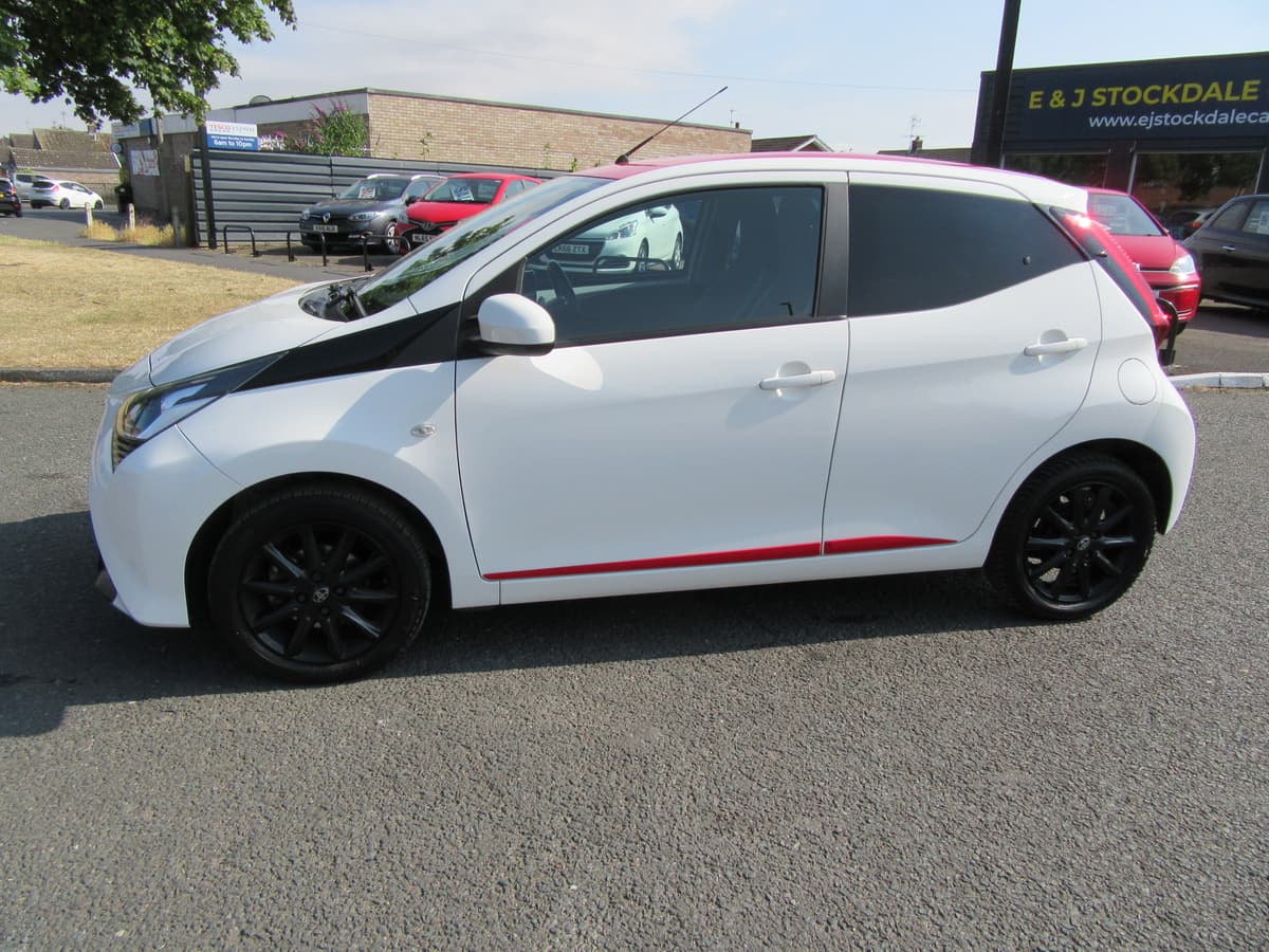 2018 Toyota Aygo X-Press VVT-i - Image 4