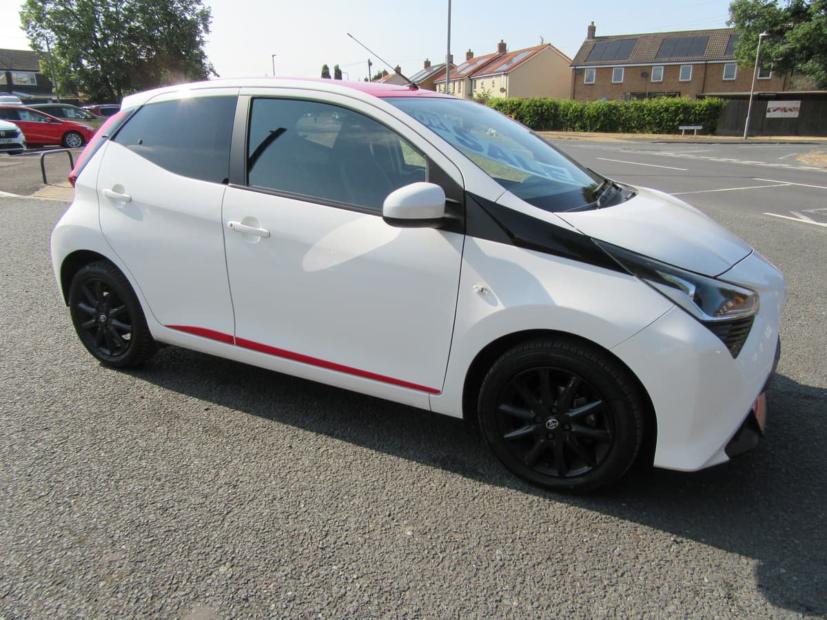 2018 Toyota Aygo X-Press VVT-i - Image 8