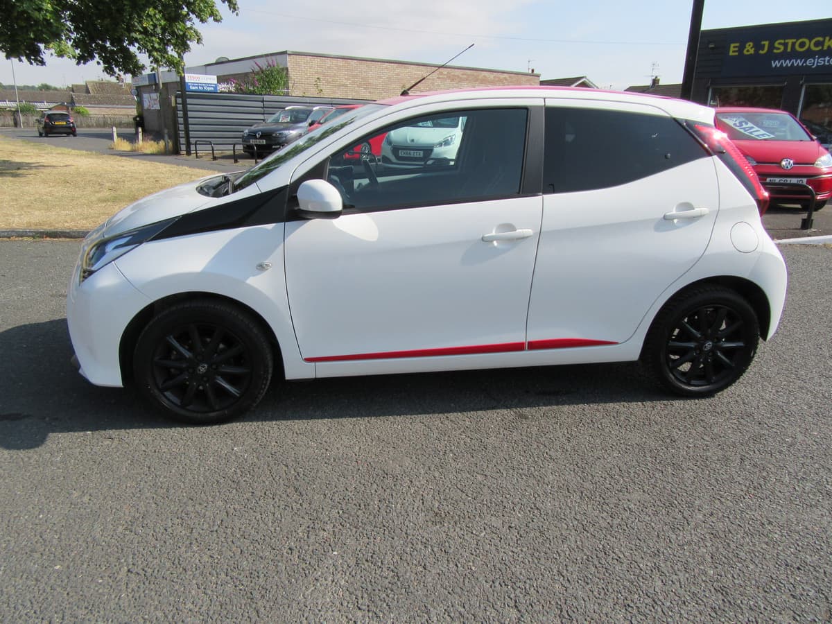 2018 Toyota Aygo X-Press VVT-i - Image 10