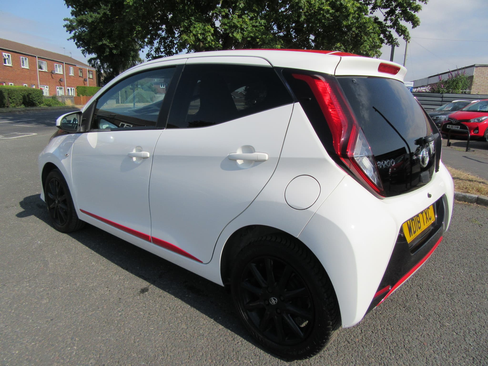 Toyota Aygo X-Press VVT-i - Image 11