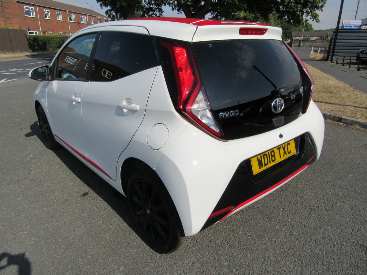 2018 Toyota Aygo X-Press VVT-i - Image 12