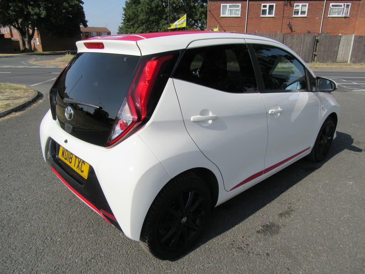 2018 Toyota Aygo X-Press VVT-i - Image 15