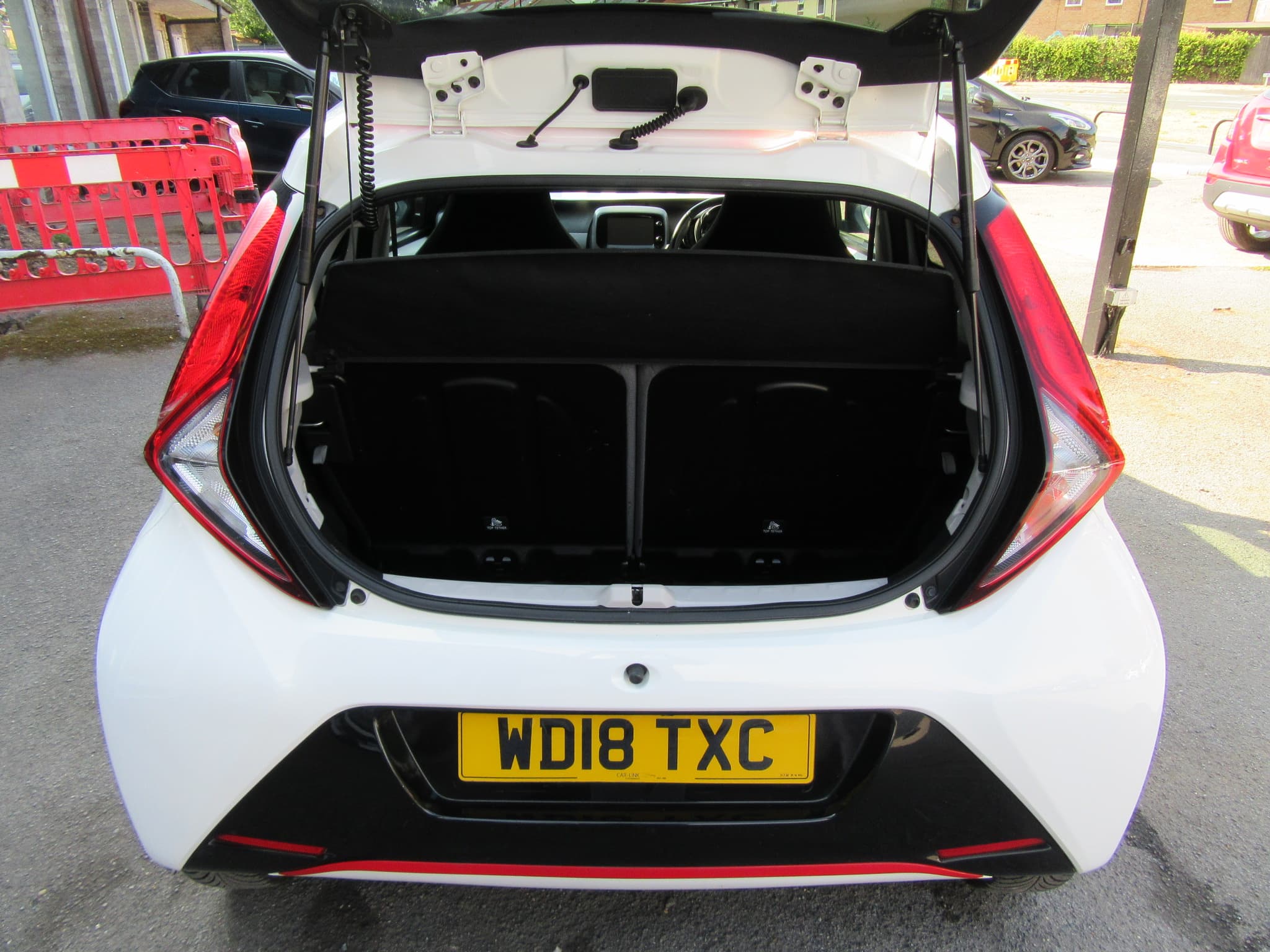 Toyota Aygo X-Press VVT-i - Image 17