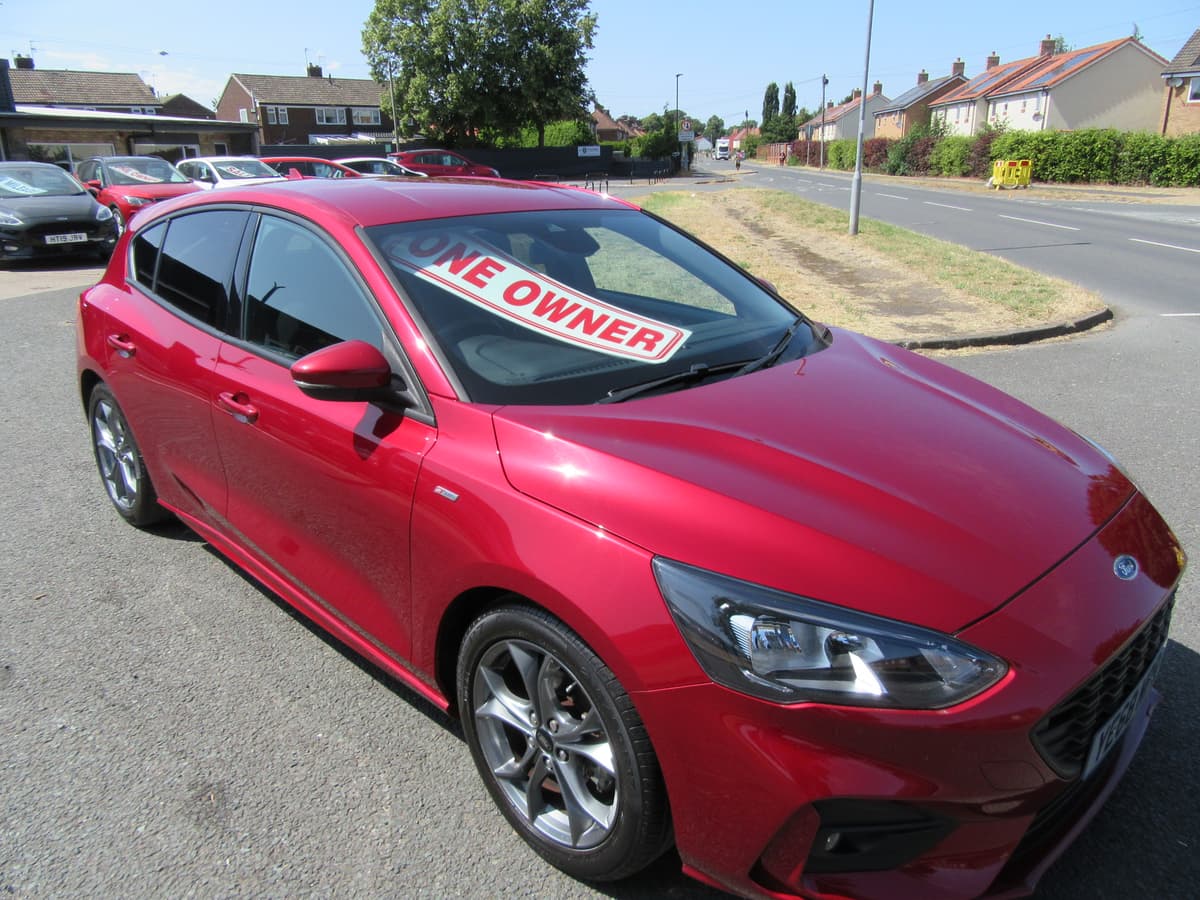 2018 Ford Focus ST-Line - Image 10