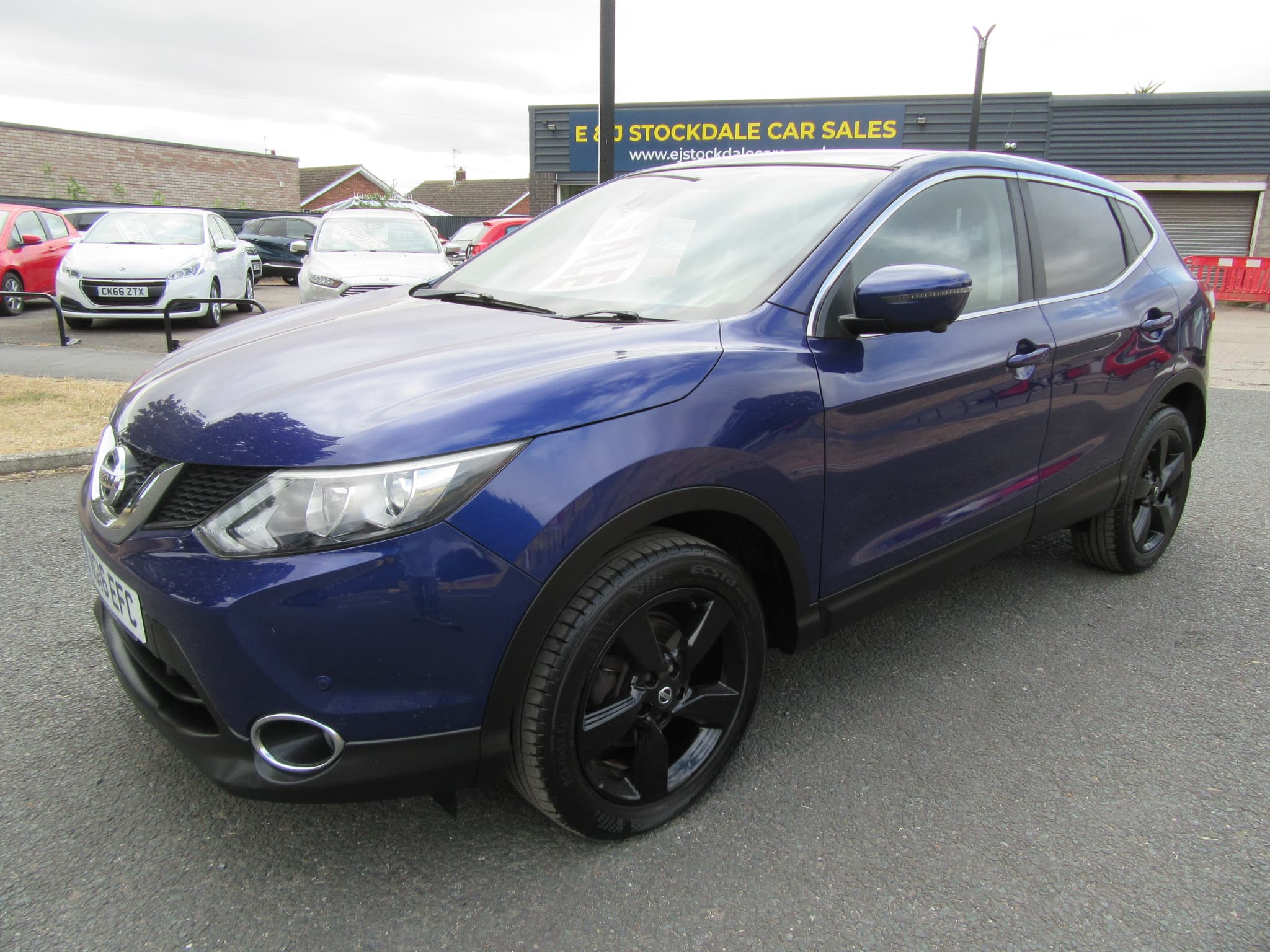 Nissan Qashqai N-Connecta DiG-T - Image 2