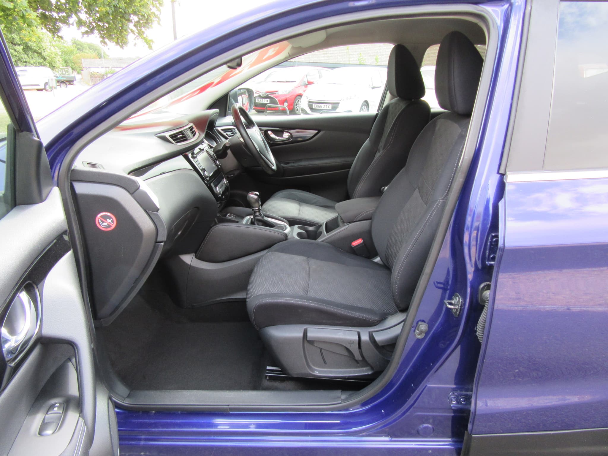 Nissan Qashqai N-Connecta DiG-T - Image 22