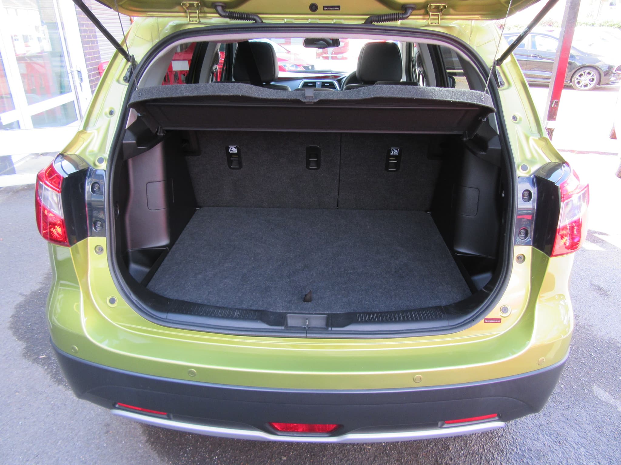 Suzuki SX4 S-Cross SZ5 - Image 17