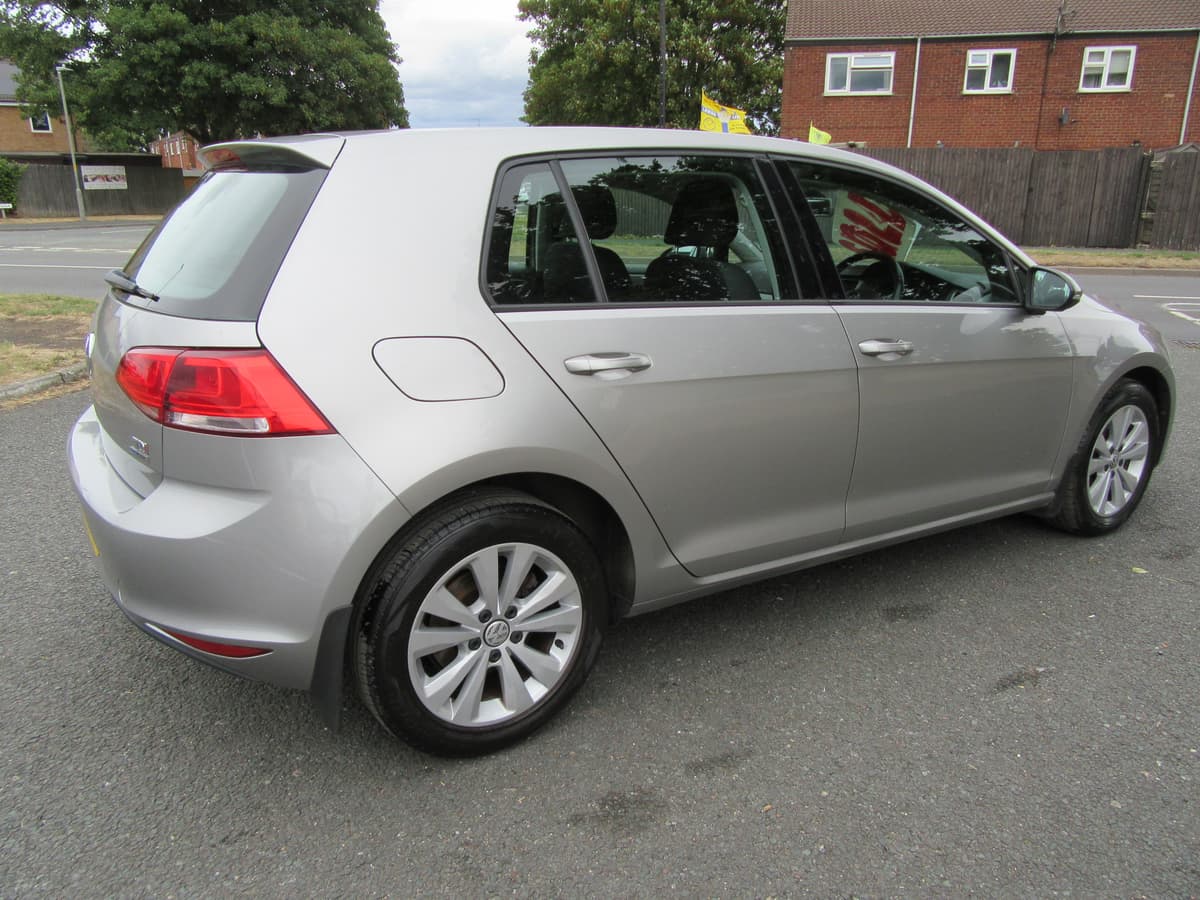 2014 Volkswagen Golf SE BlueMotion Technology TDI - Image 10