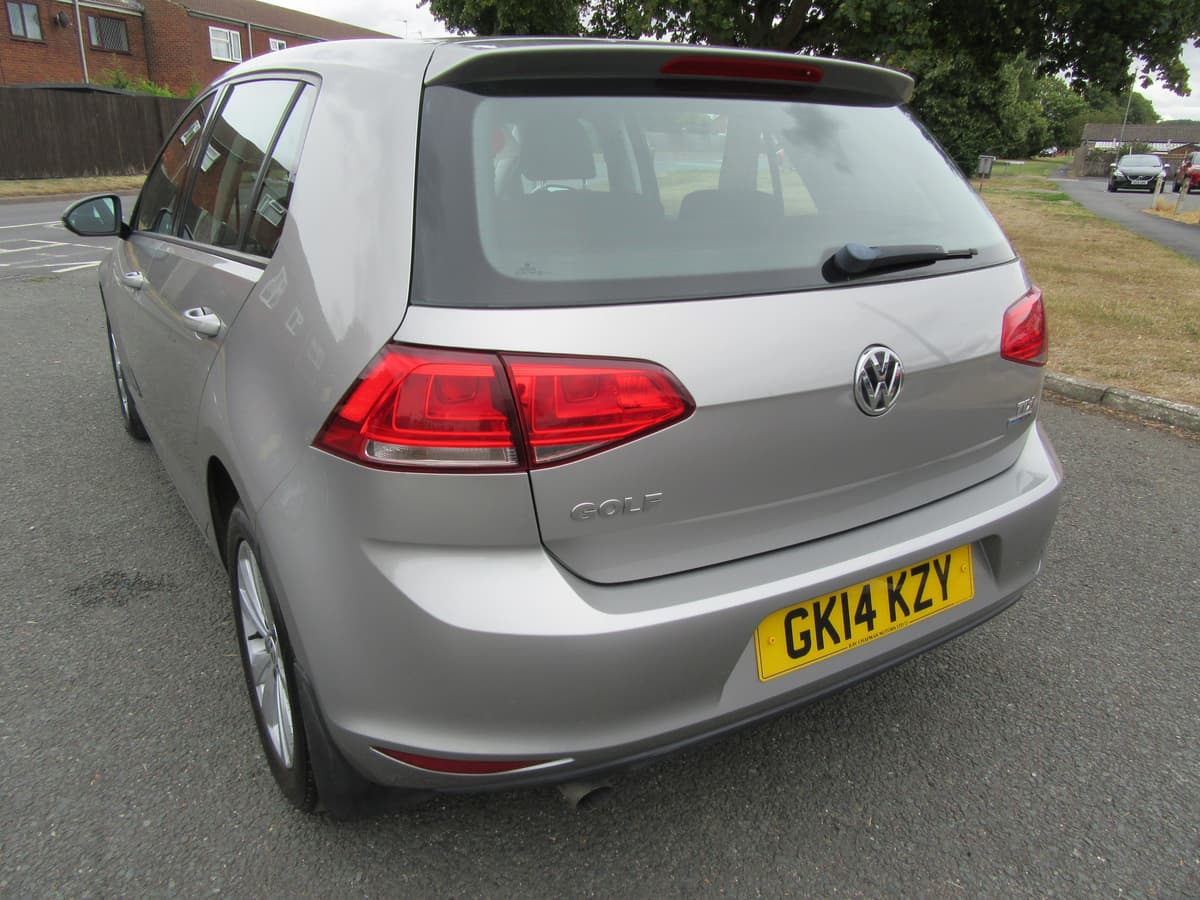 2014 Volkswagen Golf SE BlueMotion Technology TDI - Image 13