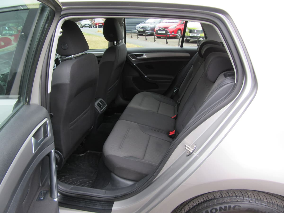 2014 Volkswagen Golf SE BlueMotion Technology TDI - Image 20