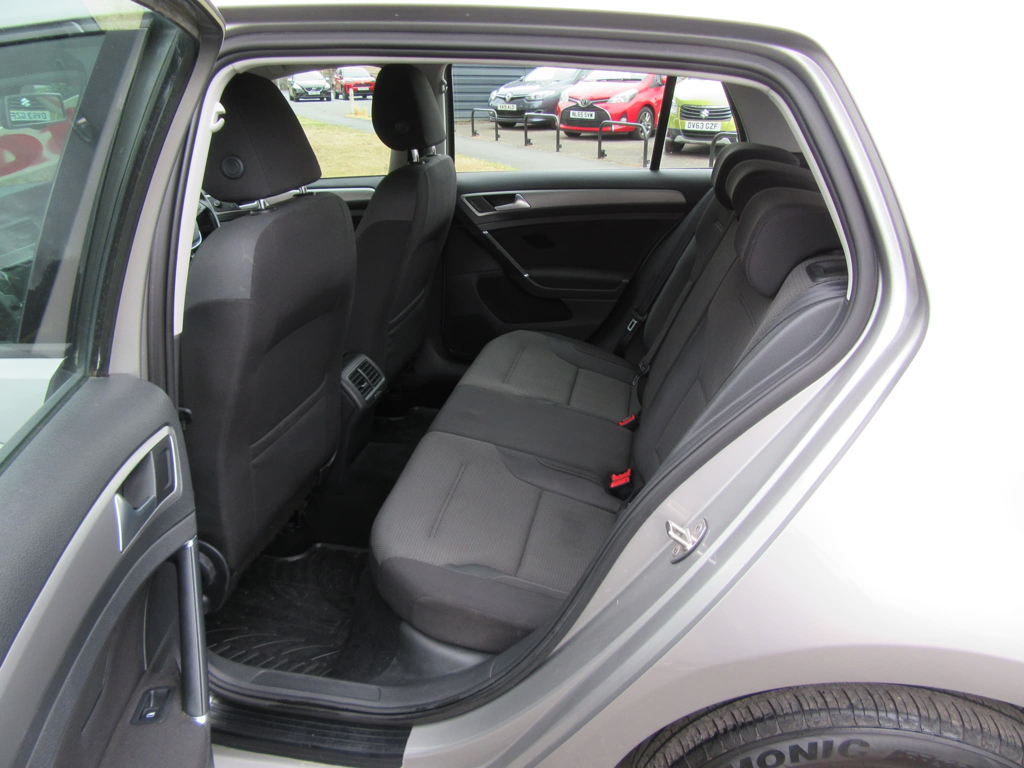 Volkswagen Golf SE BlueMotion Technology TDI - Image 20