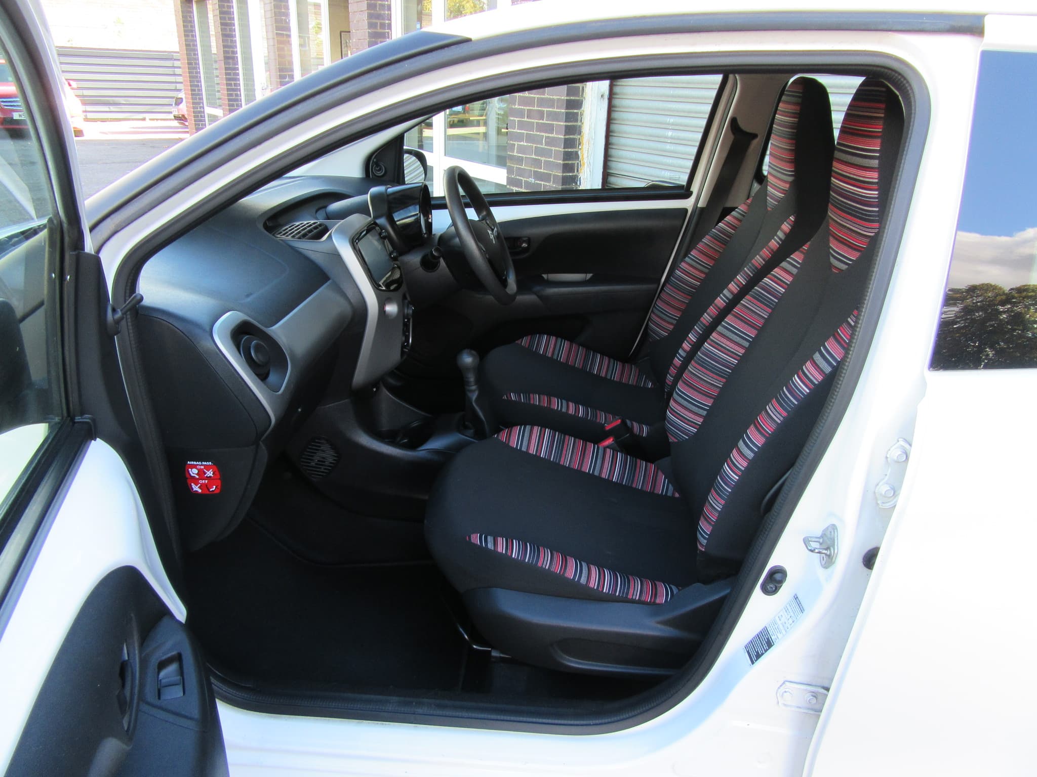 2017 Citroen C1 Feel PureTech - Image 21