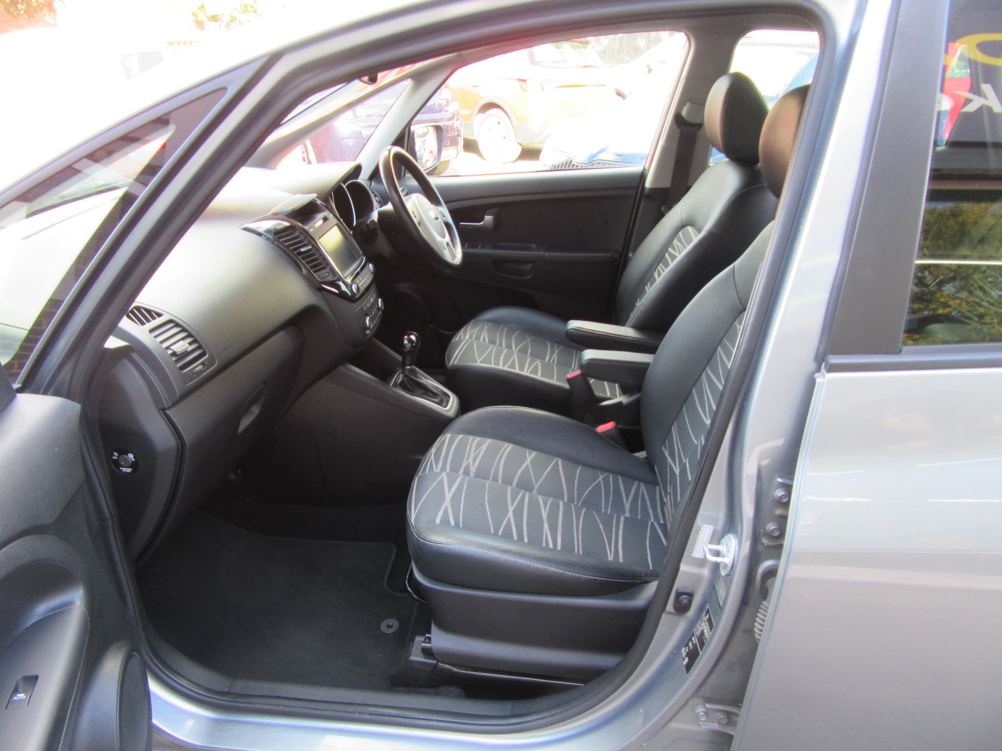 Kia Venga 4 Auto - Image 22