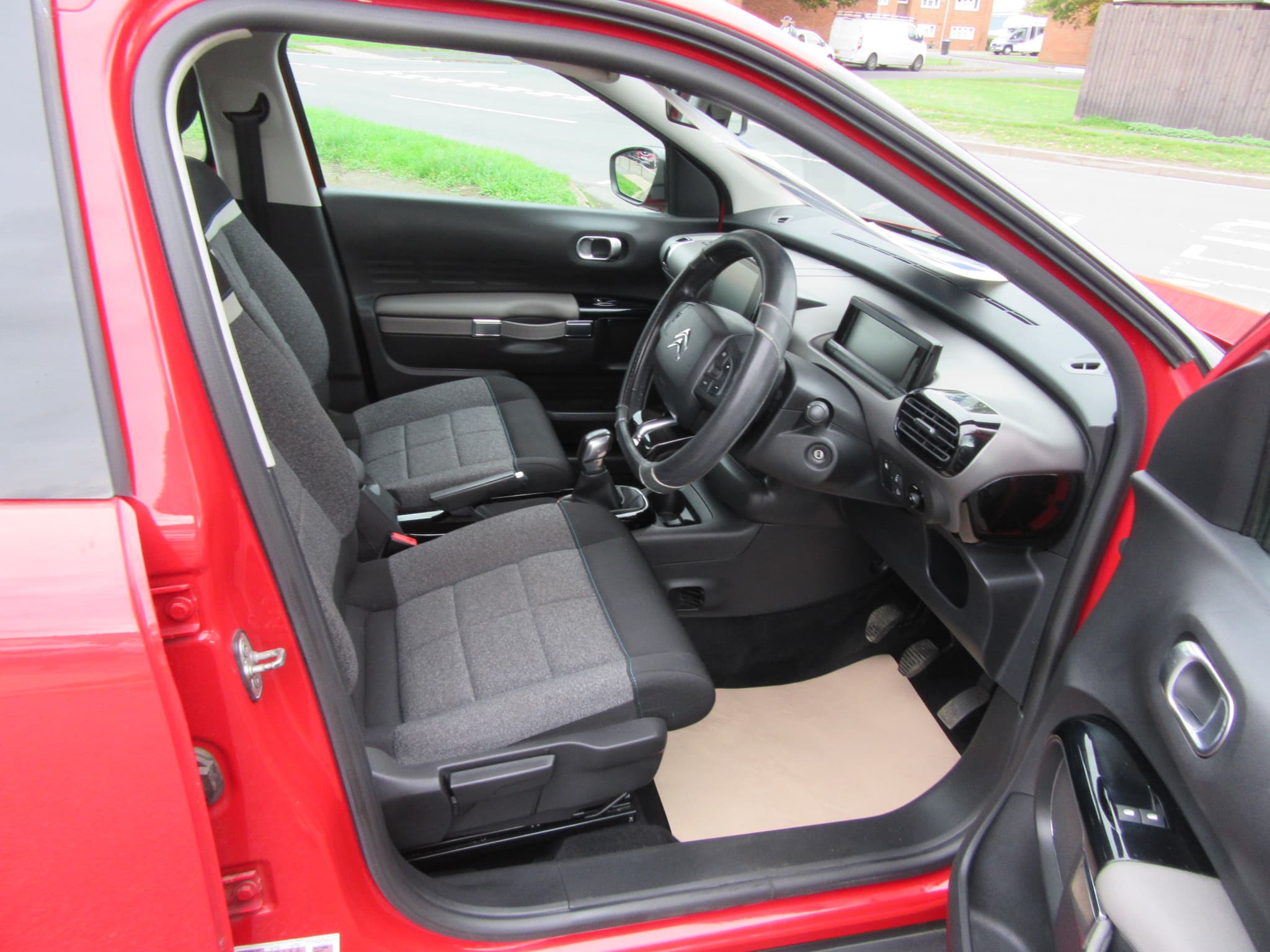2018 Citroen C4 Cactus Feel PureTech S/S - Image 19