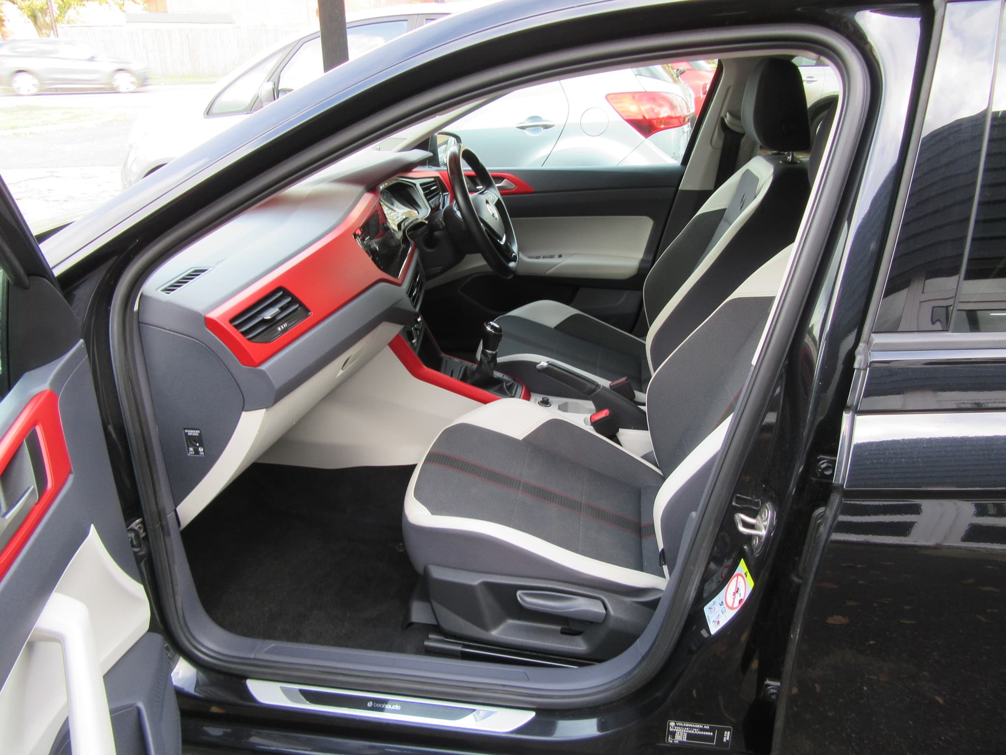 Volkswagen Polo Beats TSi - Image 22