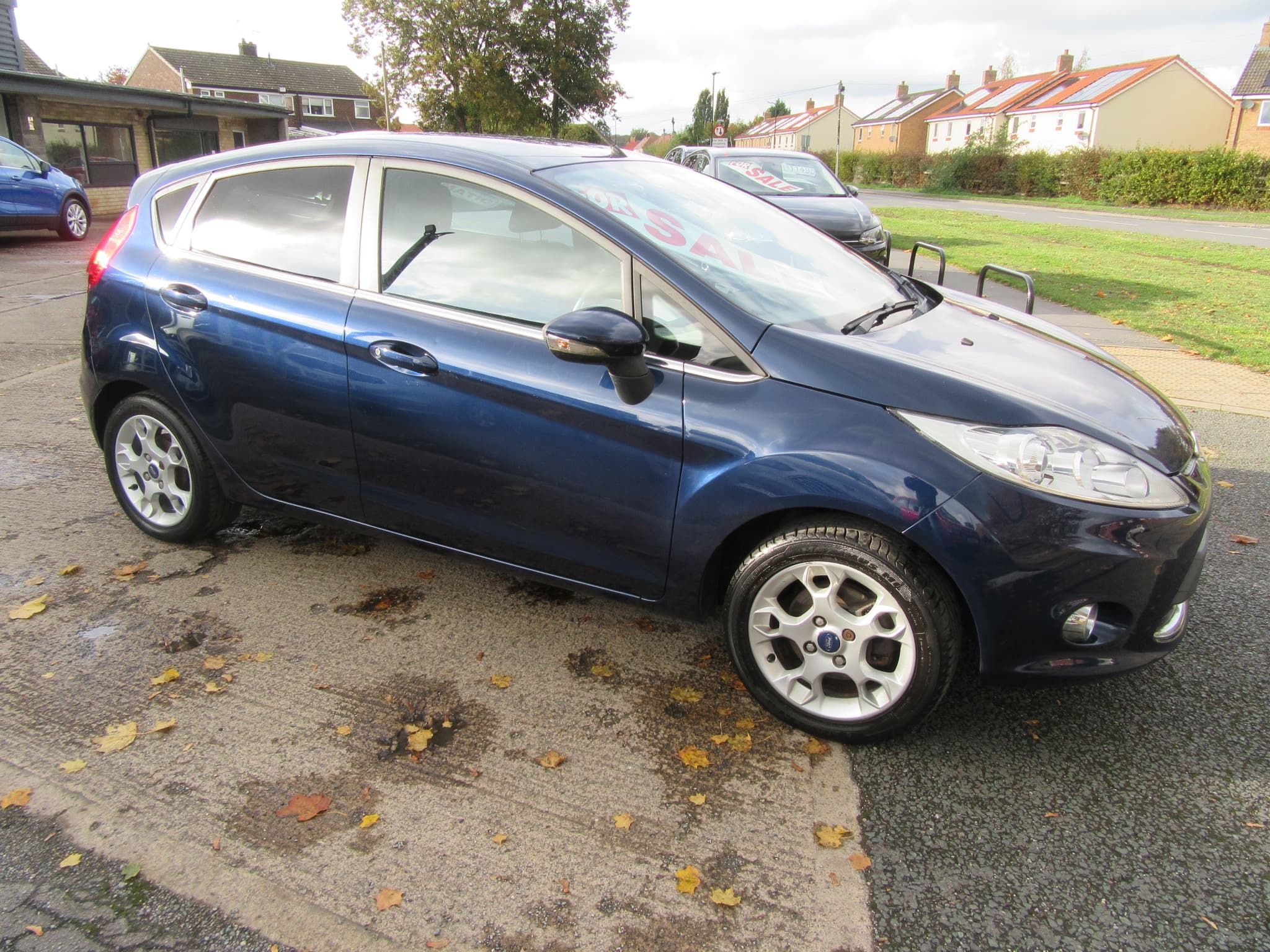 Ford Fiesta Zetec - Image 7