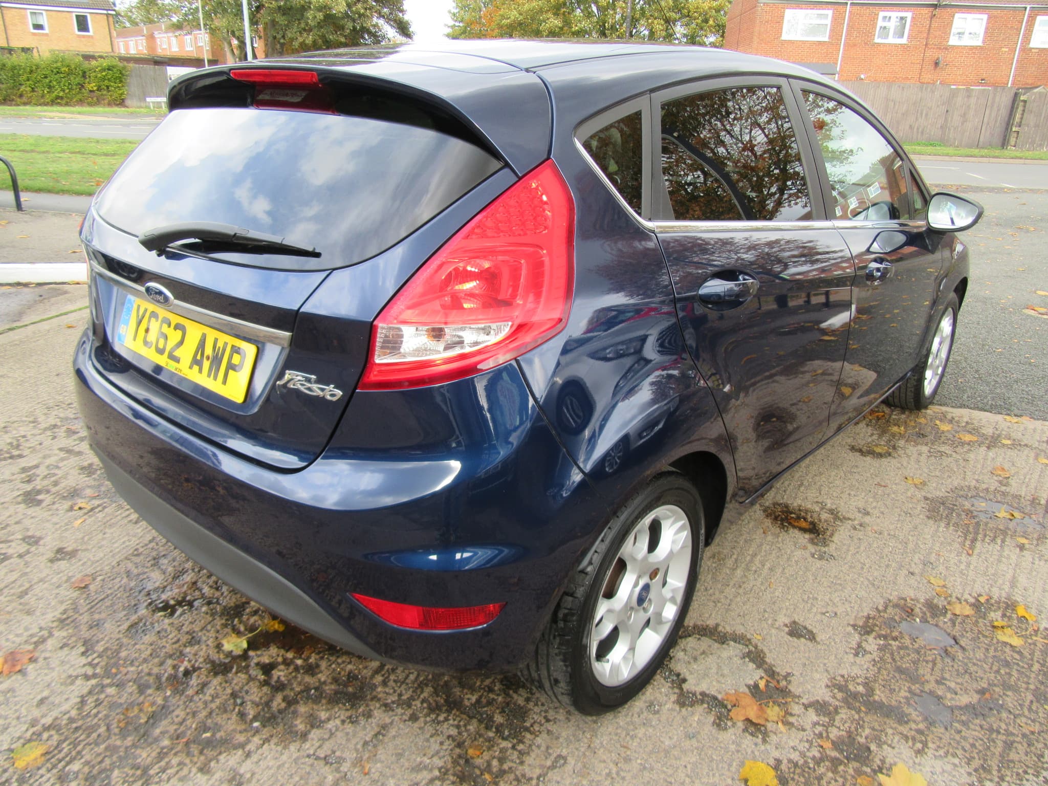 Ford Fiesta Zetec - Image 10