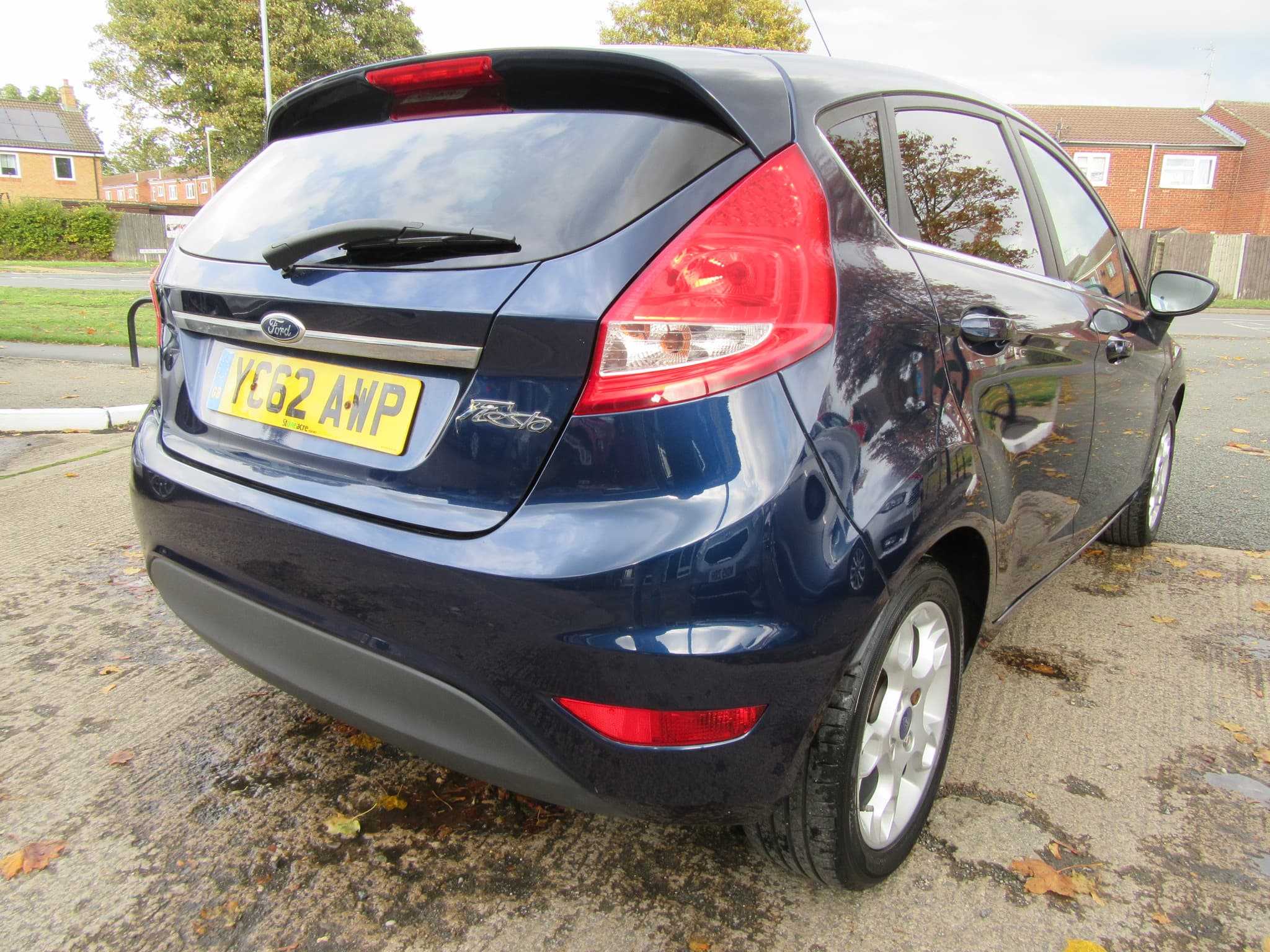Ford Fiesta Zetec - Image 11