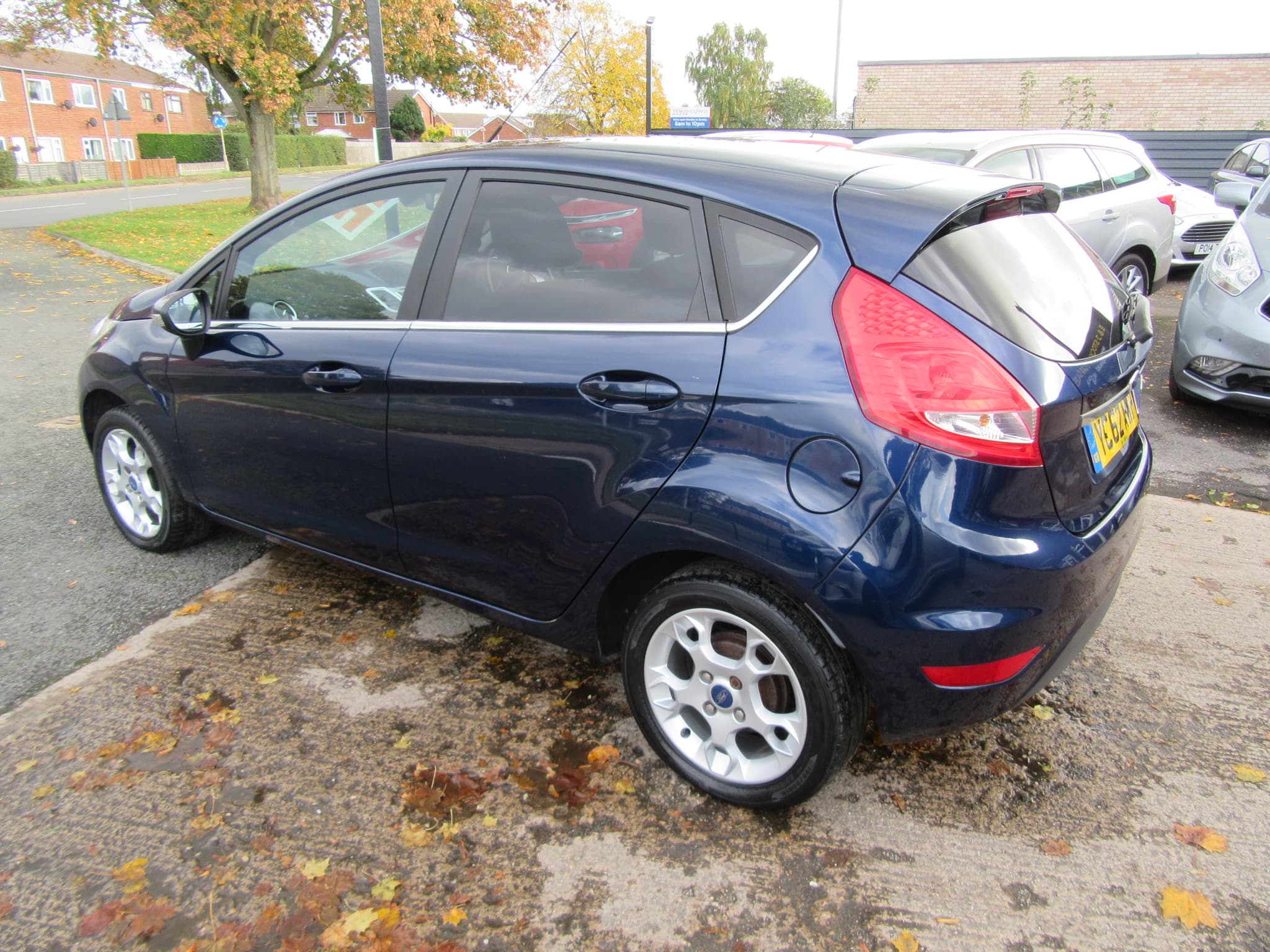 Ford Fiesta Zetec - Image 14