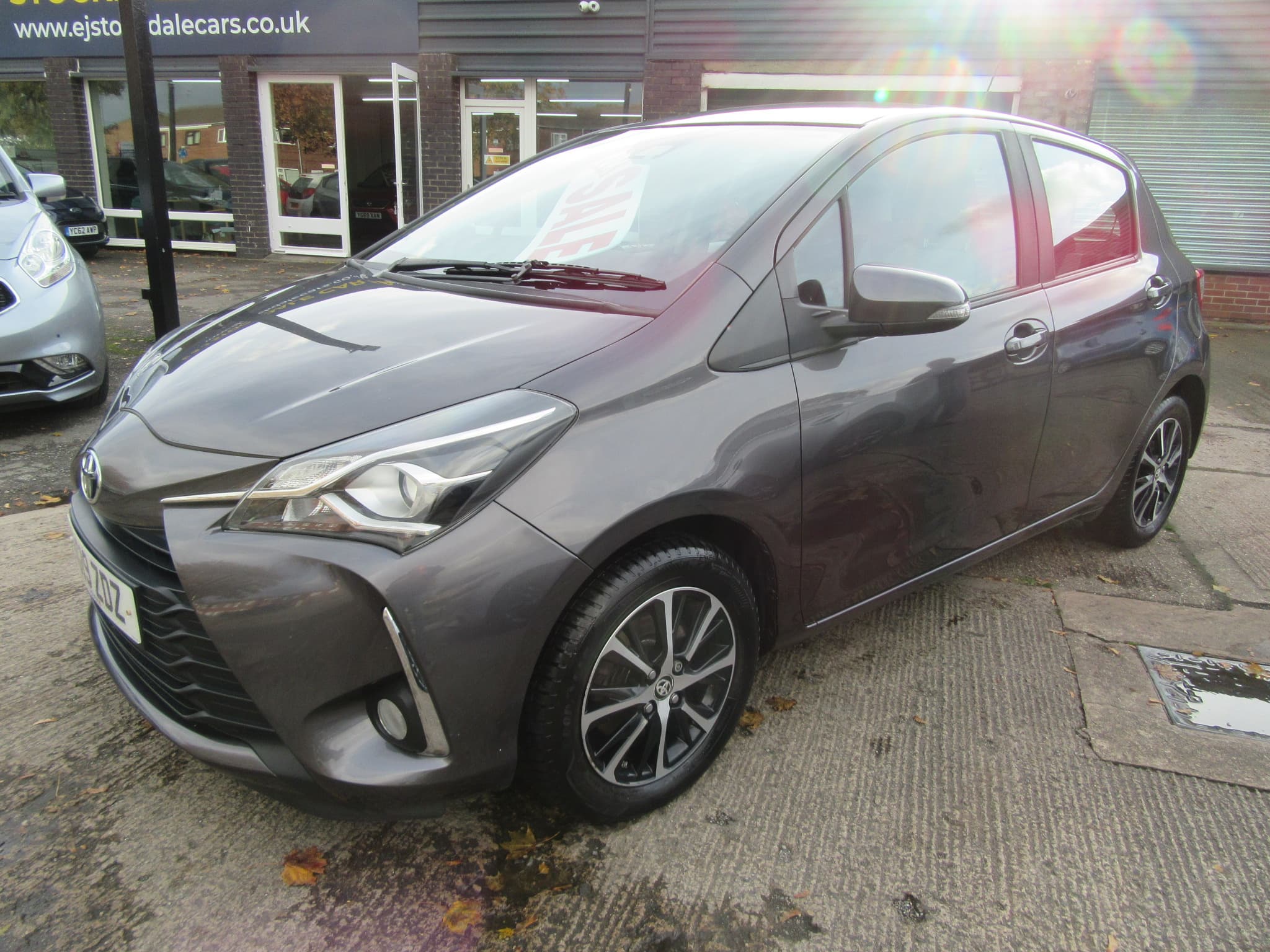 Toyota Yaris Icon Tech VVT-i - Image 2
