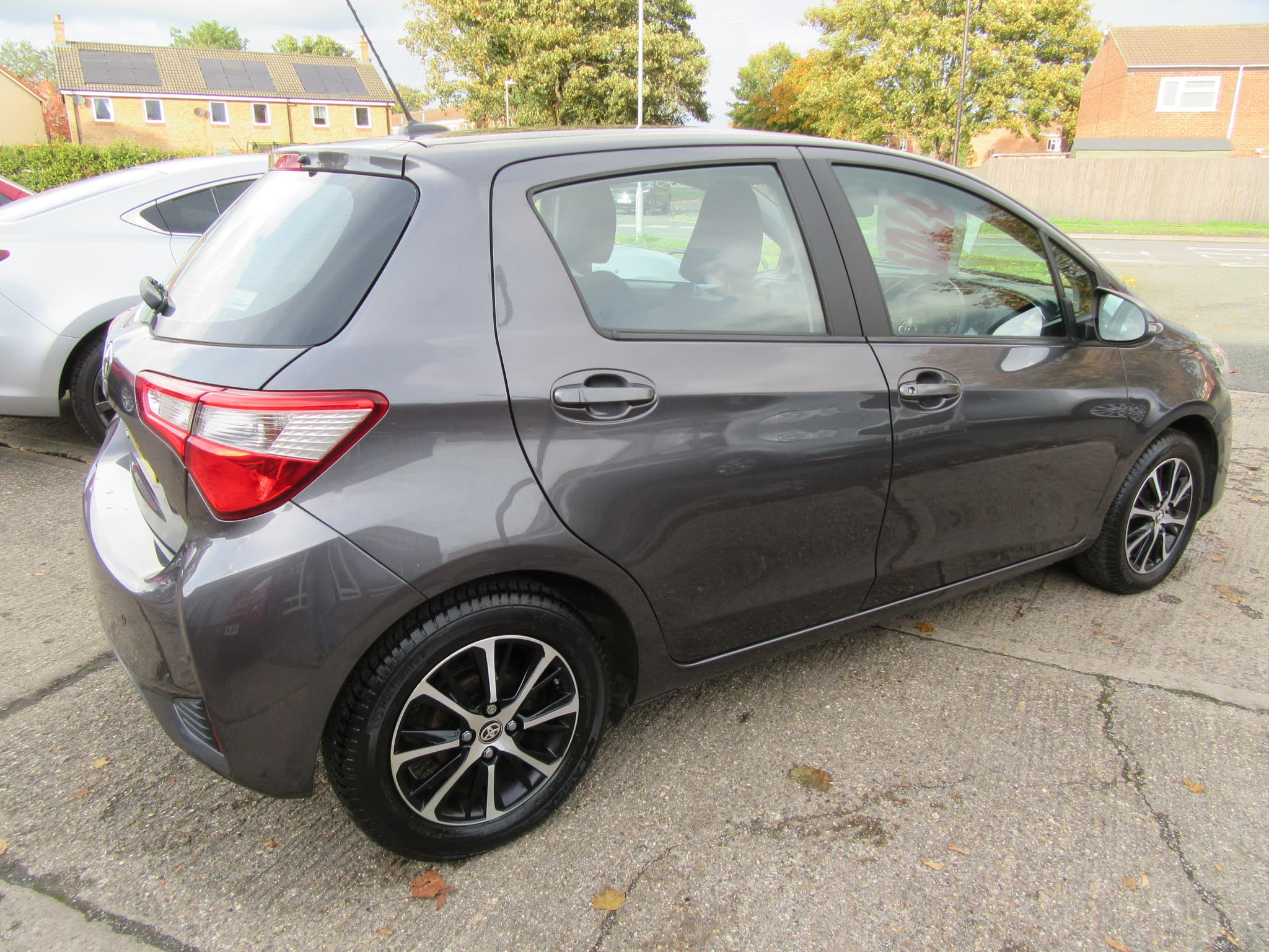 Toyota Yaris Icon Tech VVT-i - Image 9