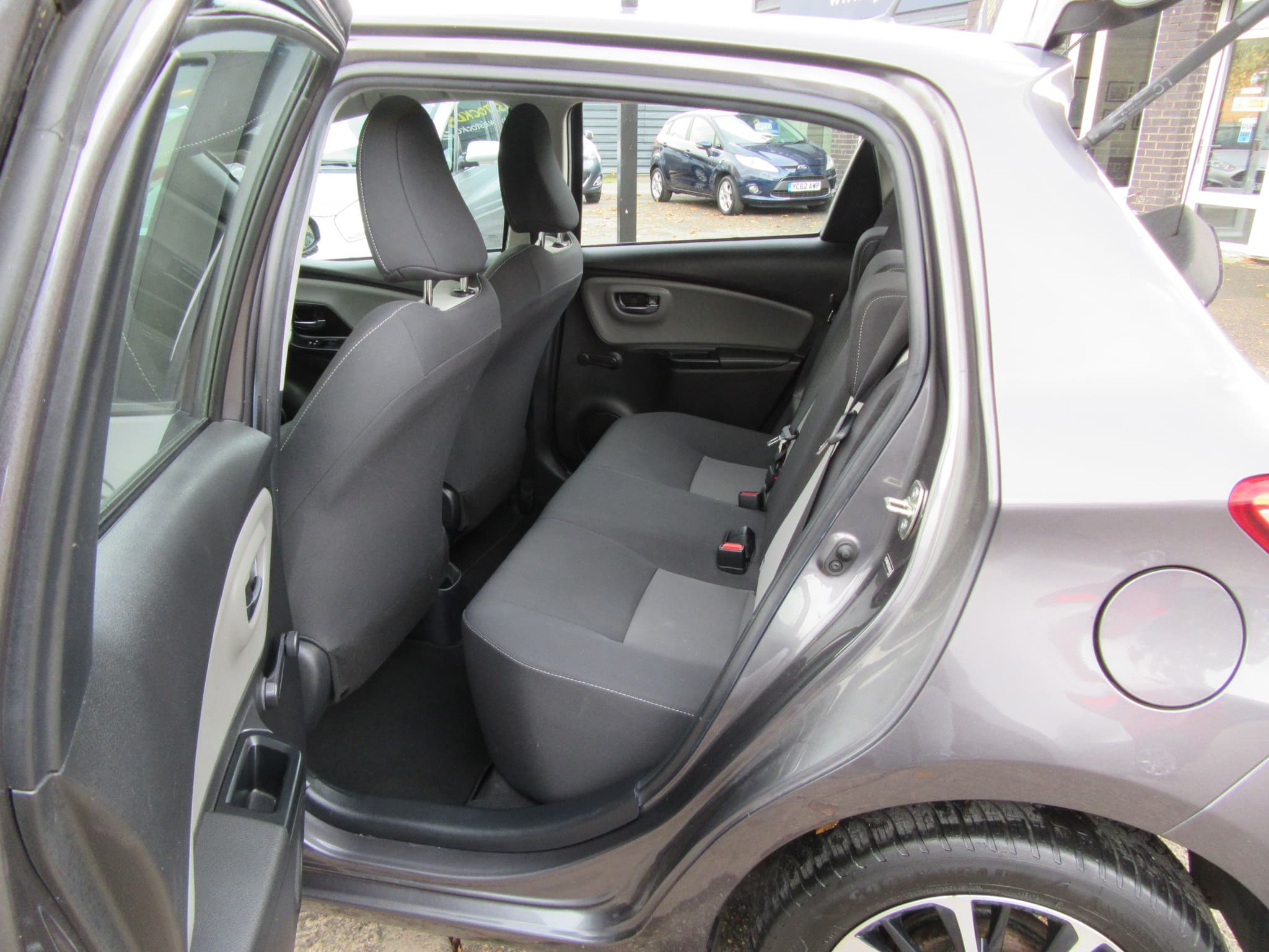 Toyota Yaris Icon Tech VVT-i - Image 18